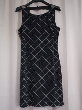 WHBM Black White Windowpane Grid Shift Dress Metal Accent Shoulder Size M